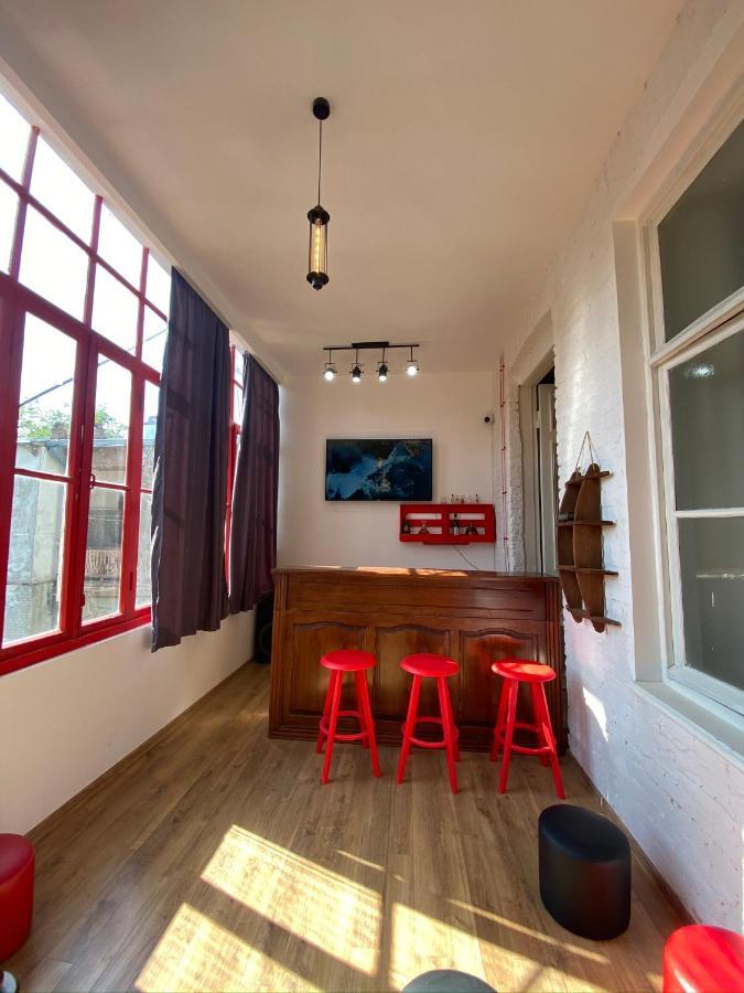 Хостел Red Door Тбилиси Экстерьер фото