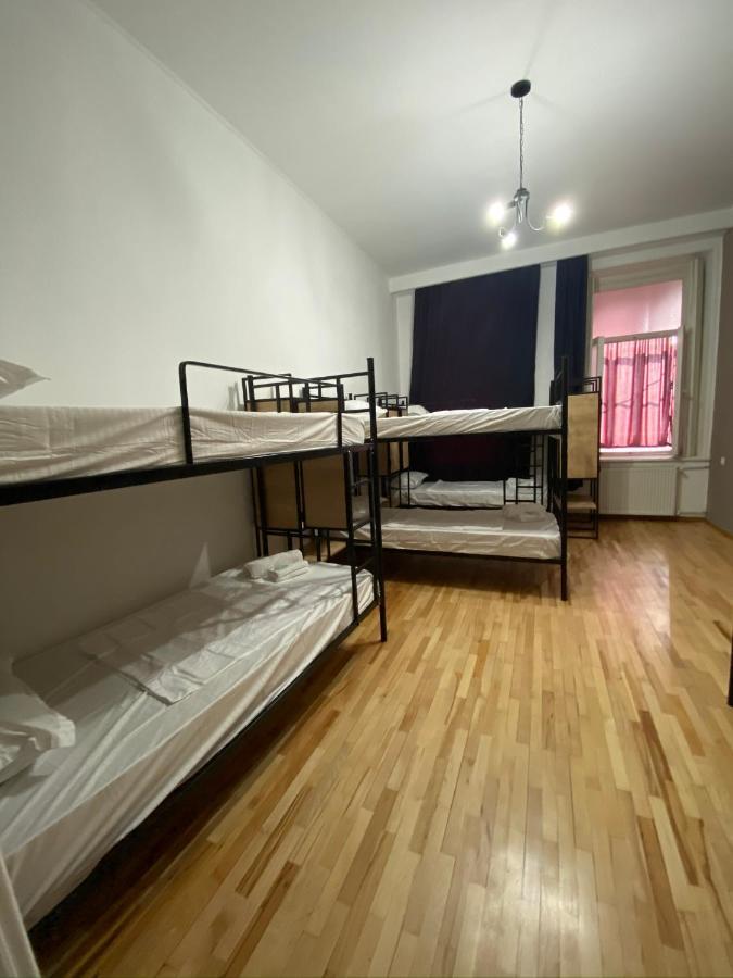 Хостел Red Door Тбилиси Экстерьер фото