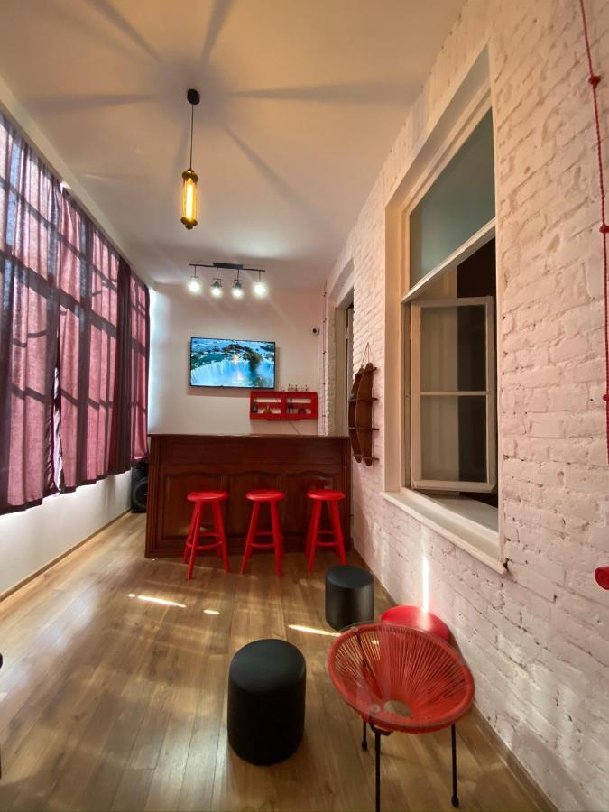 Хостел Red Door Тбилиси Экстерьер фото