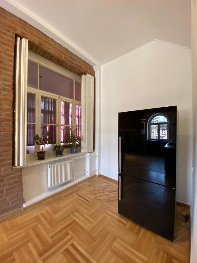 Хостел Red Door Тбилиси Экстерьер фото