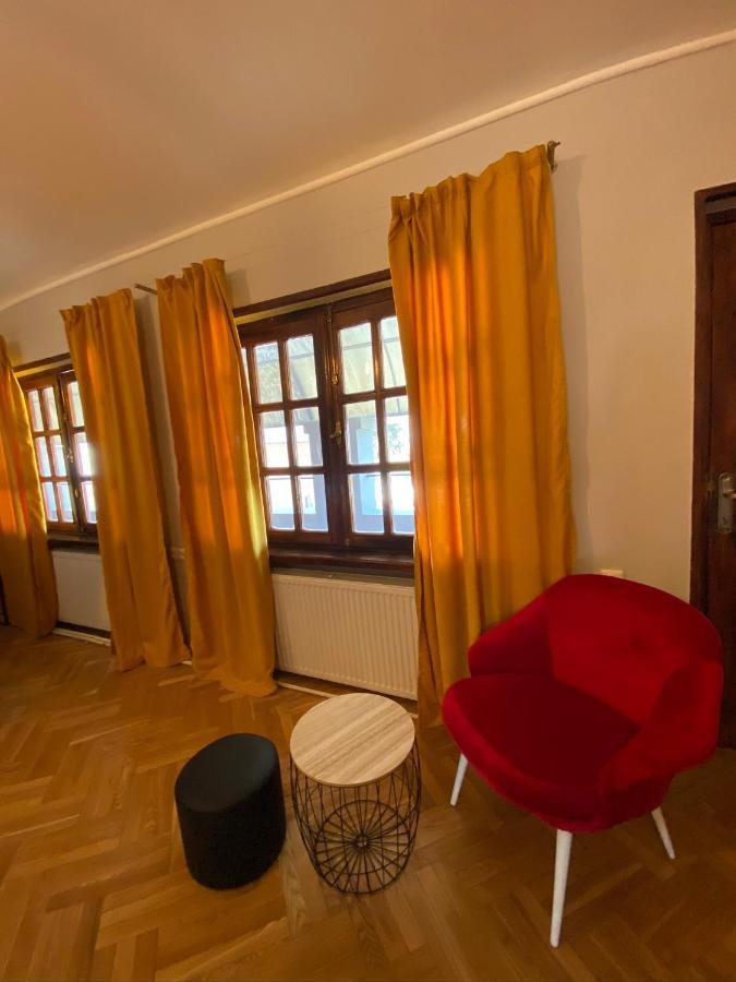 Хостел Red Door Тбилиси Экстерьер фото